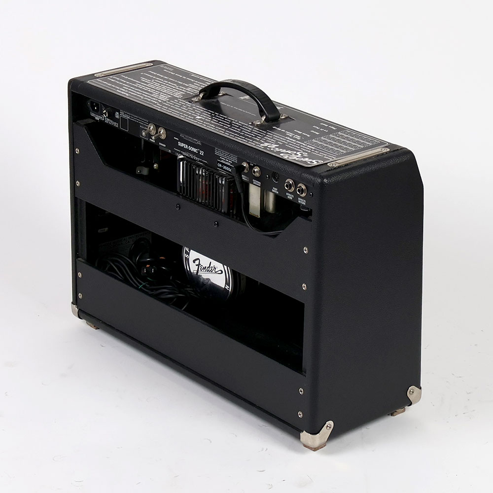 【中古】 ギターアンプ FENDER Super-Sonic 22 Combo Black 100V JPN 全体