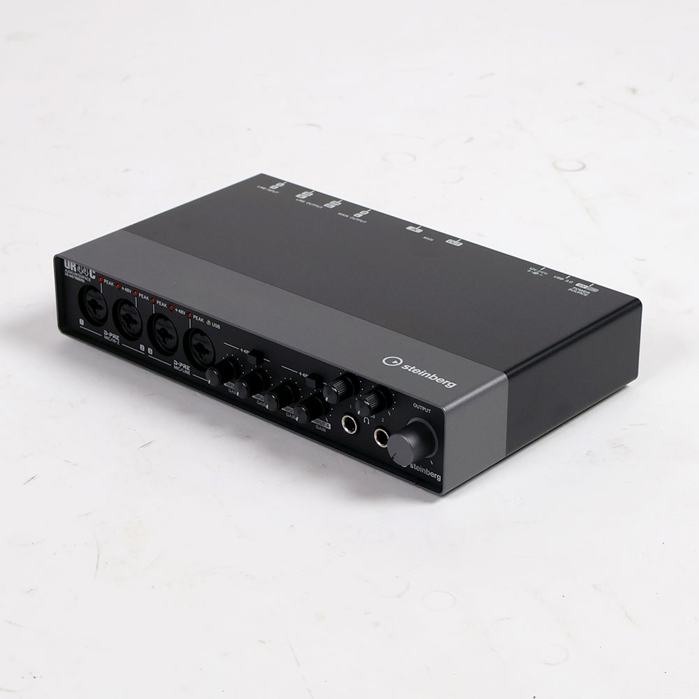 【中古】 Steinberg UR44C USBオーディオインターフェース 全体