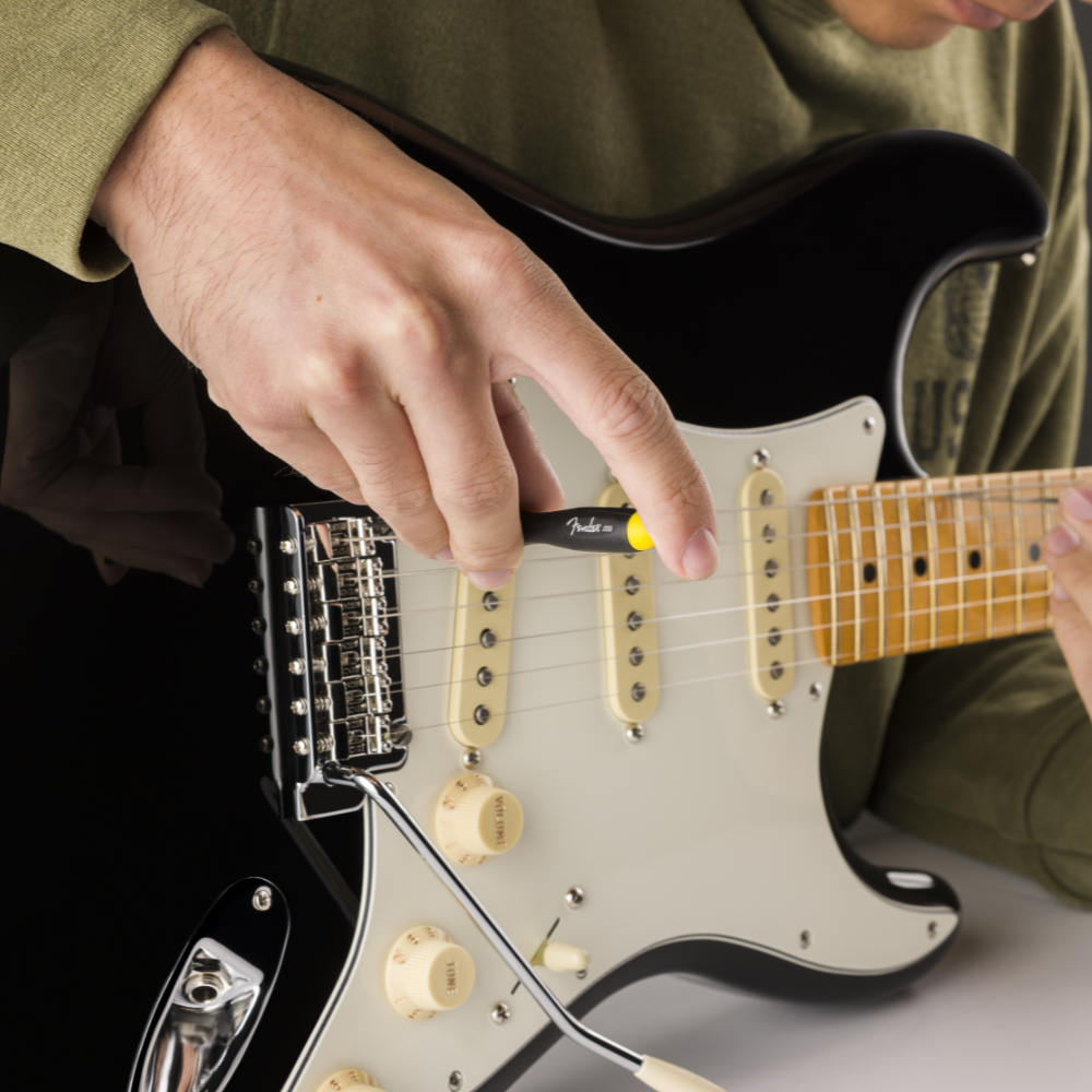 Fender フェンダー Driver/Ruler Combination Set ドライバー ルーラー ツールセット 使用例画像1