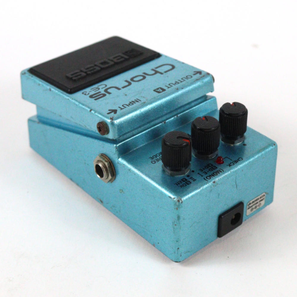 【中古】 コーラス エフェクター BOSS CE-3 Chorus Made in JAPAN ギターエフェクター リア斜めアングル画像