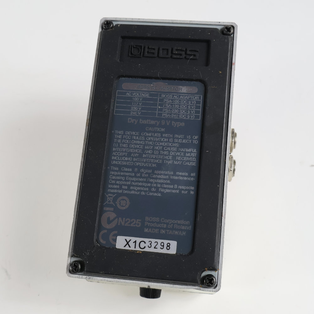 【中古】 クロマチックチューナー BOSS TU-3 Chromatic Tuner 底面