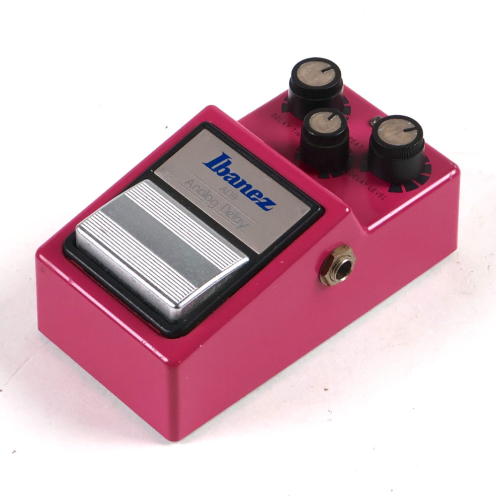 【中古】 アナログディレイ IBANEZ アイバニーズ AD9 Analog Delay Reissue ギターエフェクター 斜めアングル画像