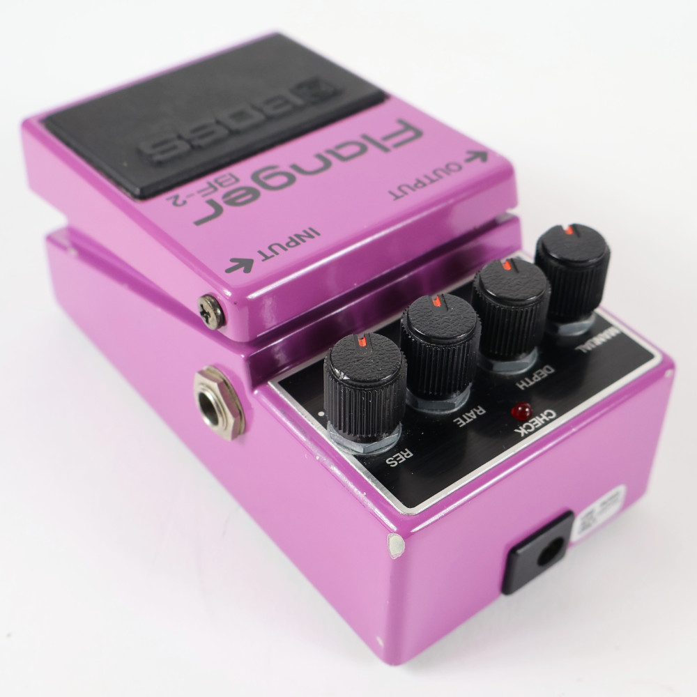 【中古】 フランジャー BOSS BF-2 Flanger Made in Japan ボス ギターエフェクター 本体画像 斜め 