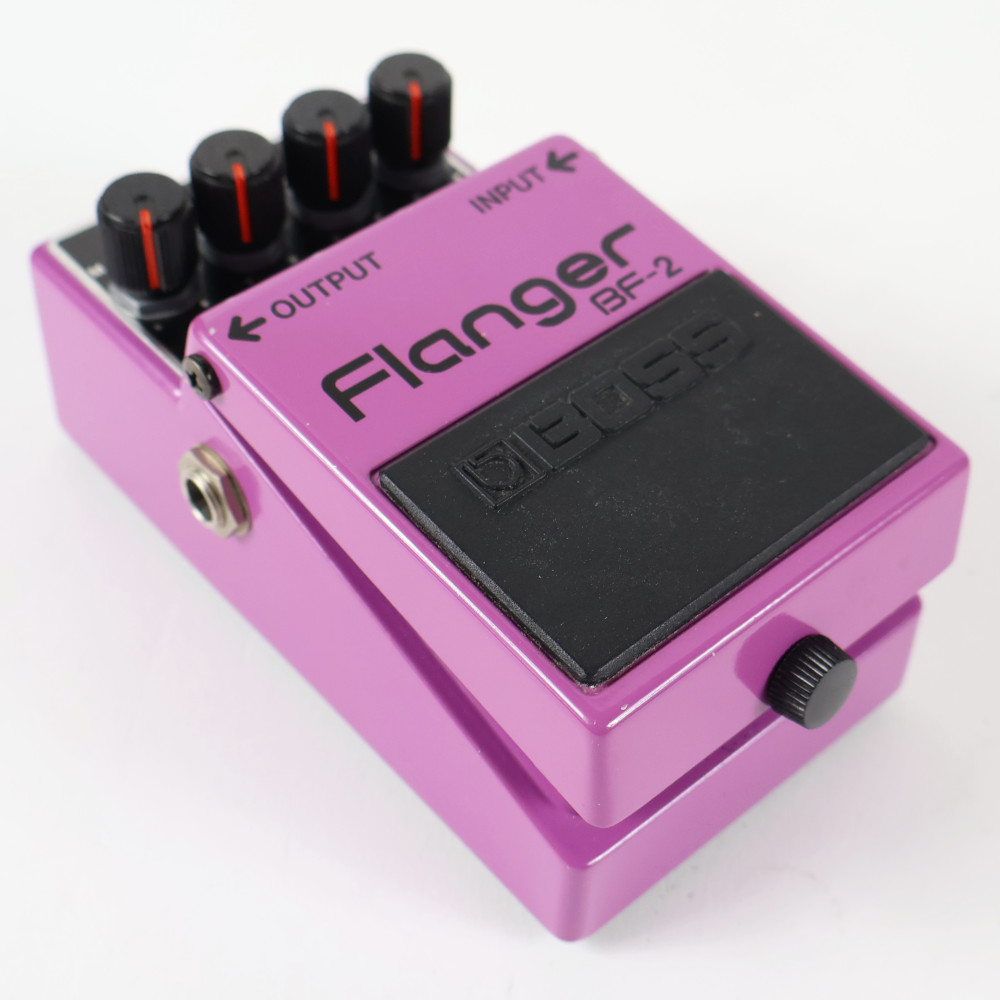 【中古】 フランジャー BOSS BF-2 Flanger Made in Japan ボス ギターエフェクター 本体画像 斜め 2