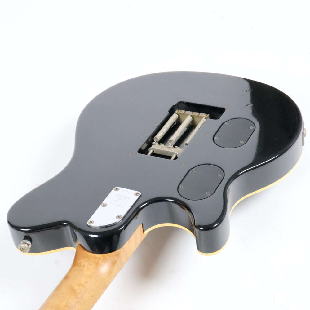 【中古】 エレキギター Music Man AXIS EX Trans Black 1997年製 日本製 ミュージックマン アクシスEX EVHモデルと同じスイッチ位置 ネックジョイント側