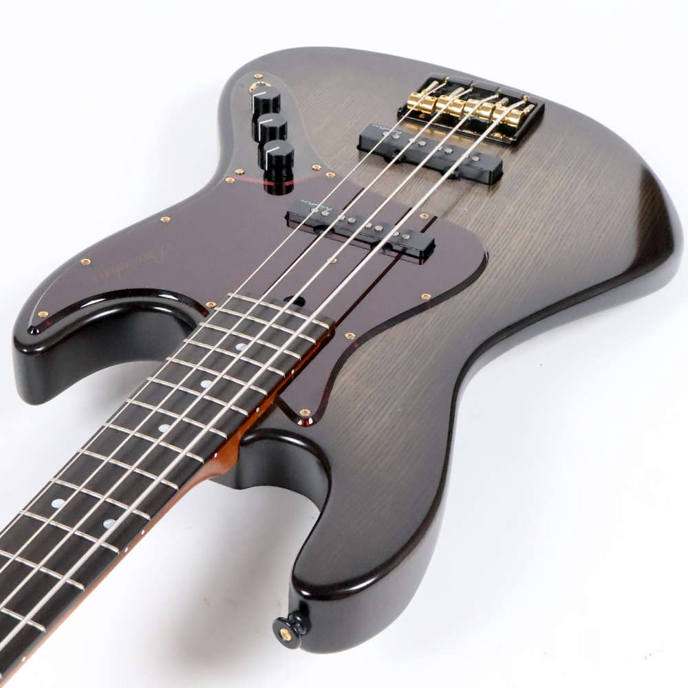 【中古】 エレキベース Bacchus WOODLINE4 JINDAI 30th Anniversary BK-B-MAT 2024年製 バッカス 30周年記念特別モデル カッタウェイ側