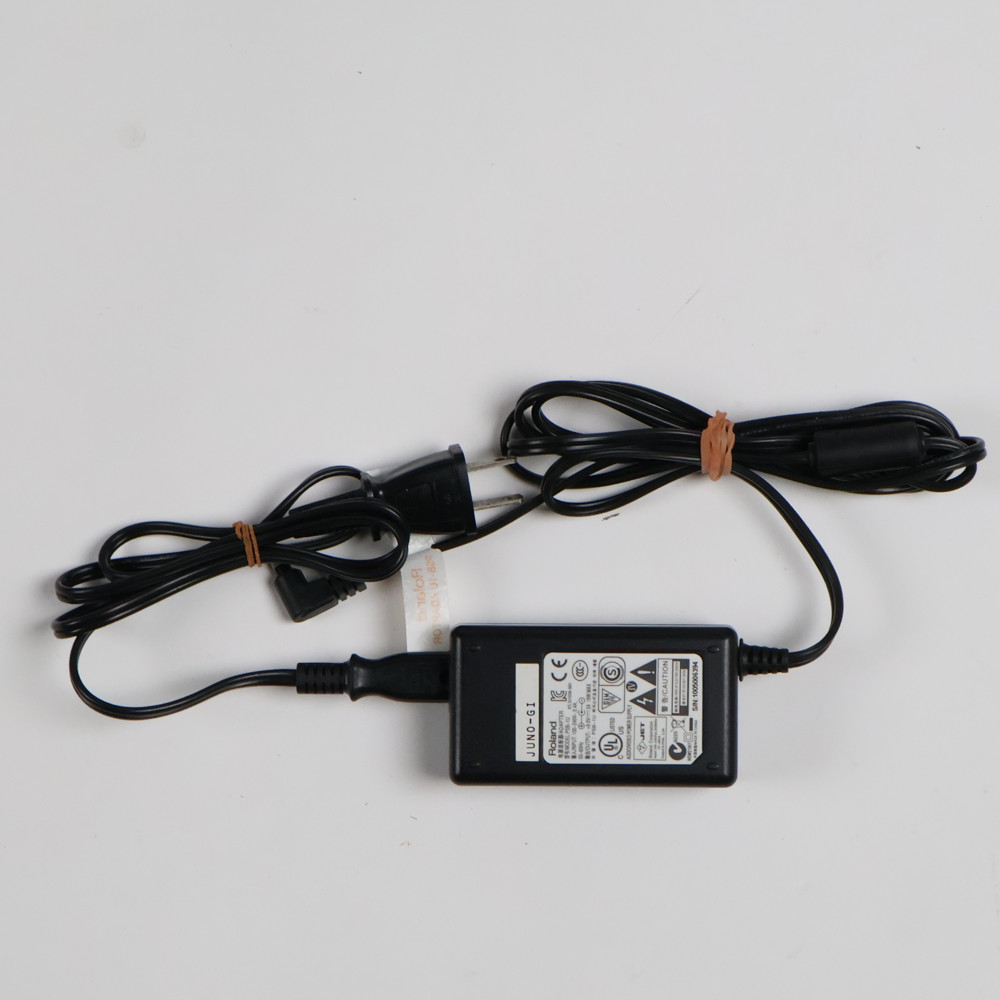 【中古】 シンセサイザー ROLAND JUNO-Gi 8トラックレコーダー搭載 ローランド アダプター