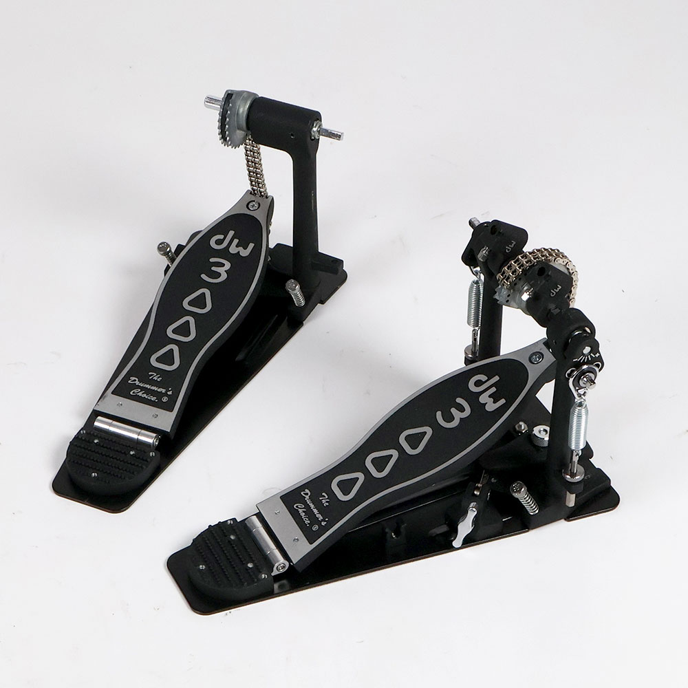 【中古】 ドラムツインペダル DW DW-3002 DWCP3002 ツインペダル 斜めアングル画像