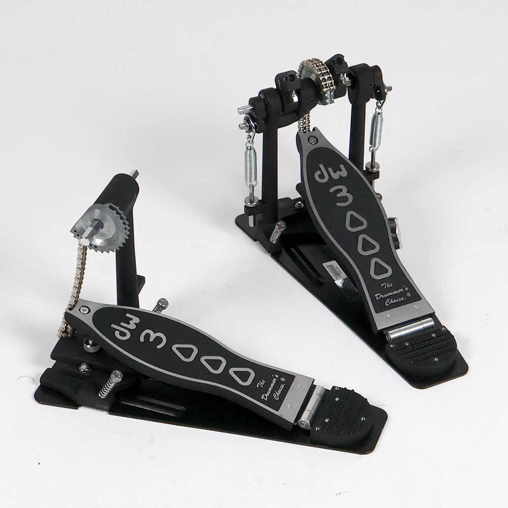 【中古】 ドラムツインペダル DW DW-3002 DWCP3002 ツインペダル 左斜めアングル画像