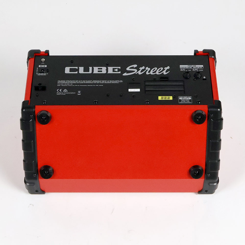 【中古】 ギターアンプ ローランド ROLAND CUBE Street RED 乾電池駆動パフォーマンス用ステレオアンプ ギターアンプ 底面