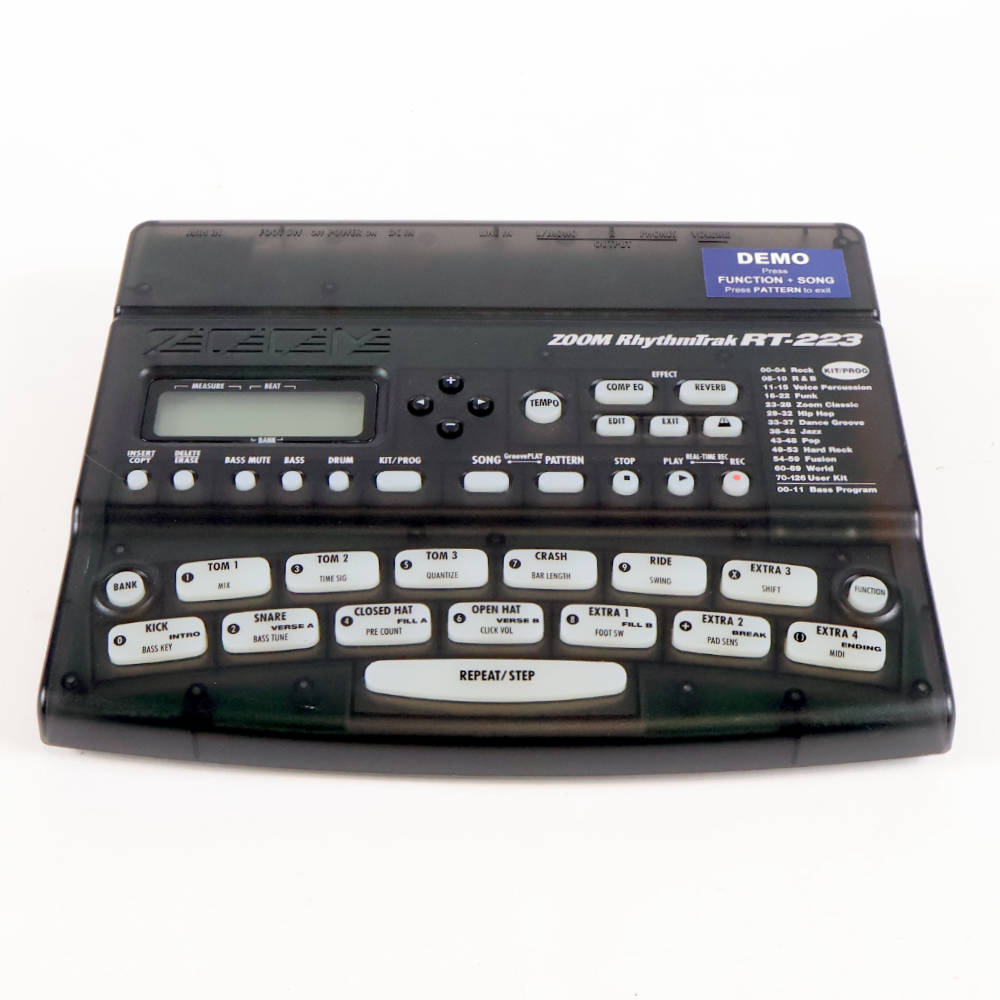 【中古】 リズムマシン ZOOM RT-223 正面