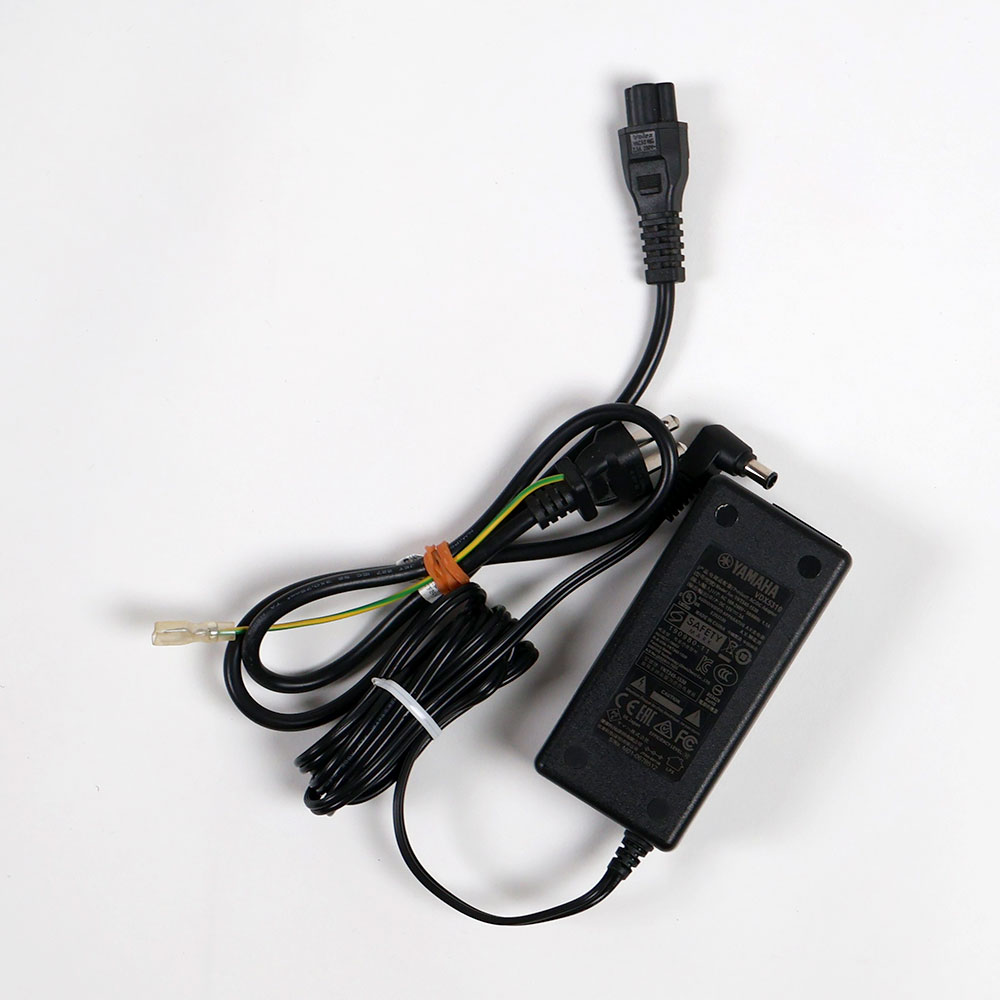 【中古】ヤマハ YAMAHA THR5 コンパクトギターアンプ 小型アンプ 付属品