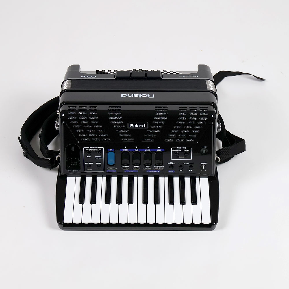 【中古】 ROLAND FR-1X BK V-Accordion ピアノ鍵盤タイプ 正面