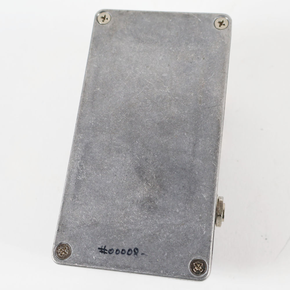 【中古】 Chocolate Electronics Iron Goddess Preamp プリアンプ ギターエフェクター 本体画像 裏