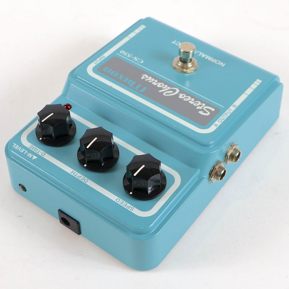 【中古】コーラス エフェクター MAXON マクソン CS-550 Stereo Chorus ギターエフェクター 左サイド