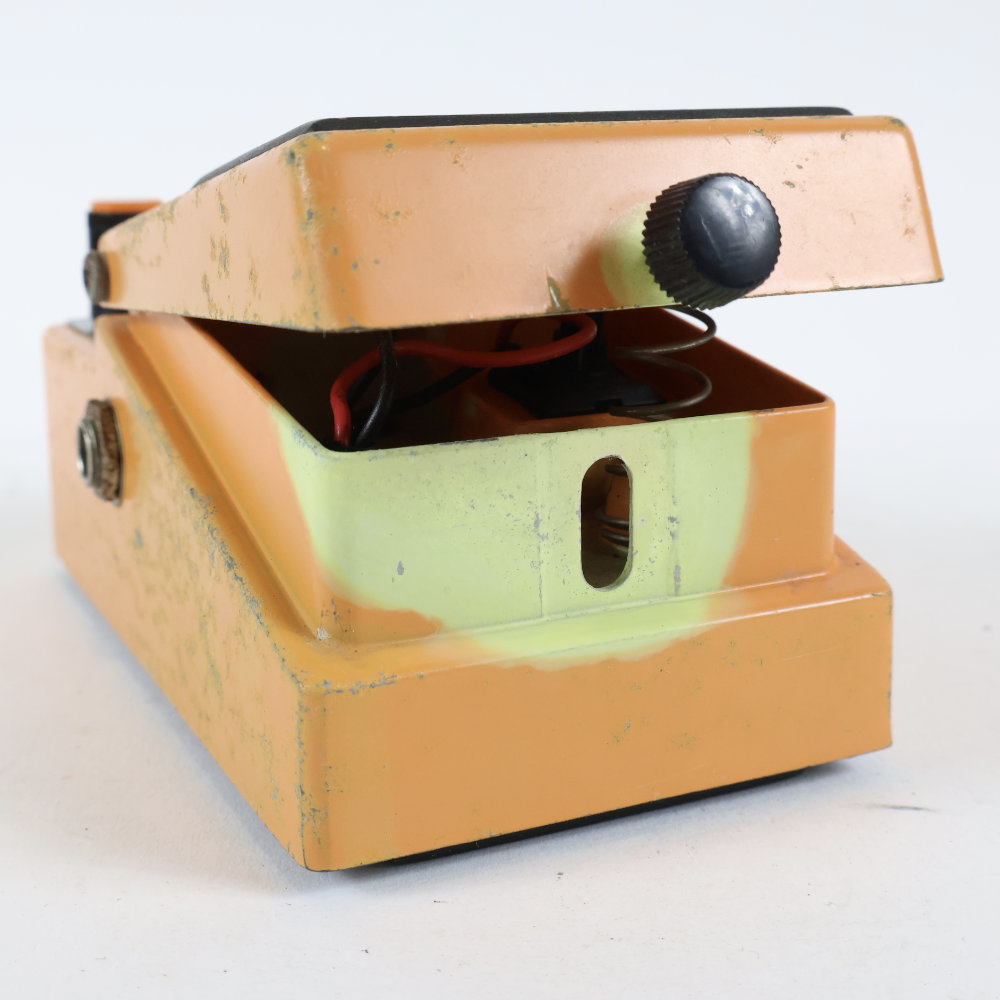 【中古】 ターボディストーション エフェクター BOSS DS-2 Turbo Distortion ギターエフェクター 電池ボックス