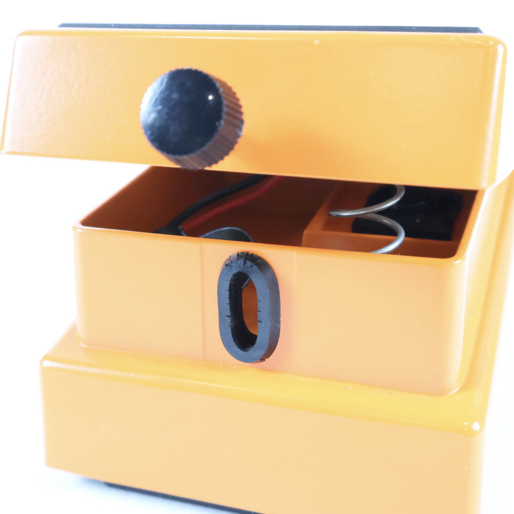 【中古】ディストーション エフェクター BOSS DS-1 Distortion ギターエフェクター 電池ボックス