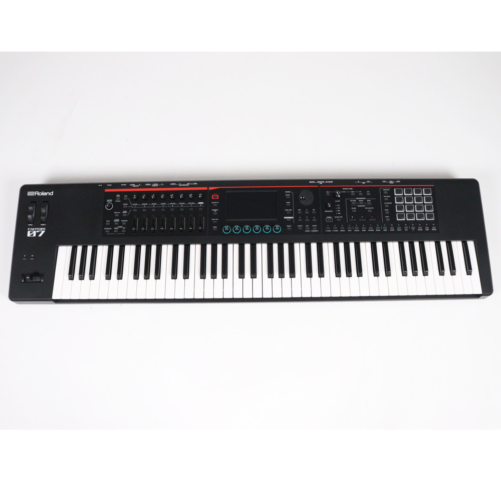 【中古】 ROLAND FANTOM-07 MUSIC WORKSTATION シンセサイザー キーボード 正面