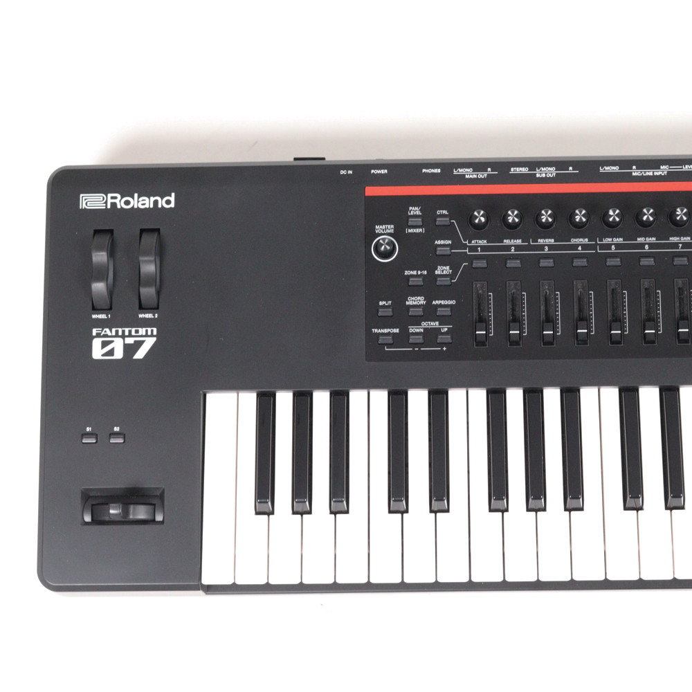 【中古】 ROLAND FANTOM-07 MUSIC WORKSTATION シンセサイザー キーボード コントロール