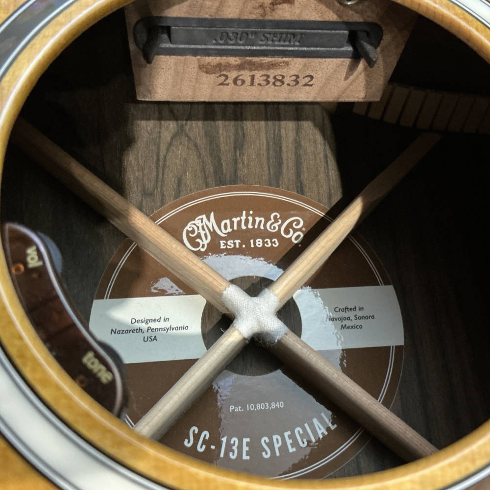 【中古】 アコースティックギター Martin SC-13E Special Burst 01 2022年製  左右非対称ボディー LR Baggs Elementピックアップ搭載 マーチン エレアコ ラベル、シリアル