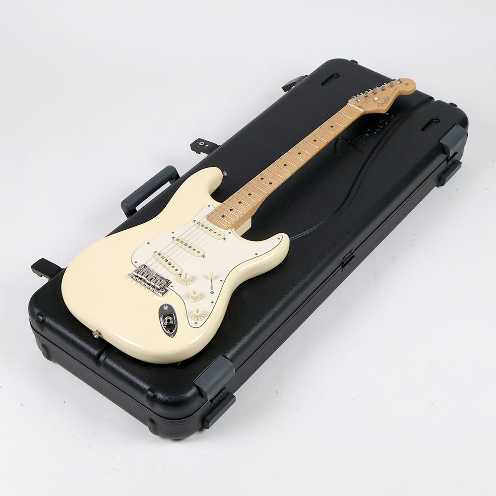 【中古】 エレキギター Fender American Professional Stratocaster Maple Fingerboard Olympic White 2018年製 フェンダー アメリカンプロフェッショナル ストラトキャスター