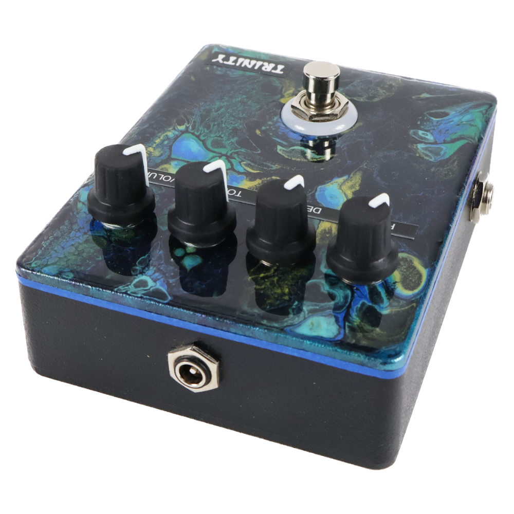 TRINITY トリニティ FLUID CHORUS コーラス ギターエフェクター 本体画像 斜め 3