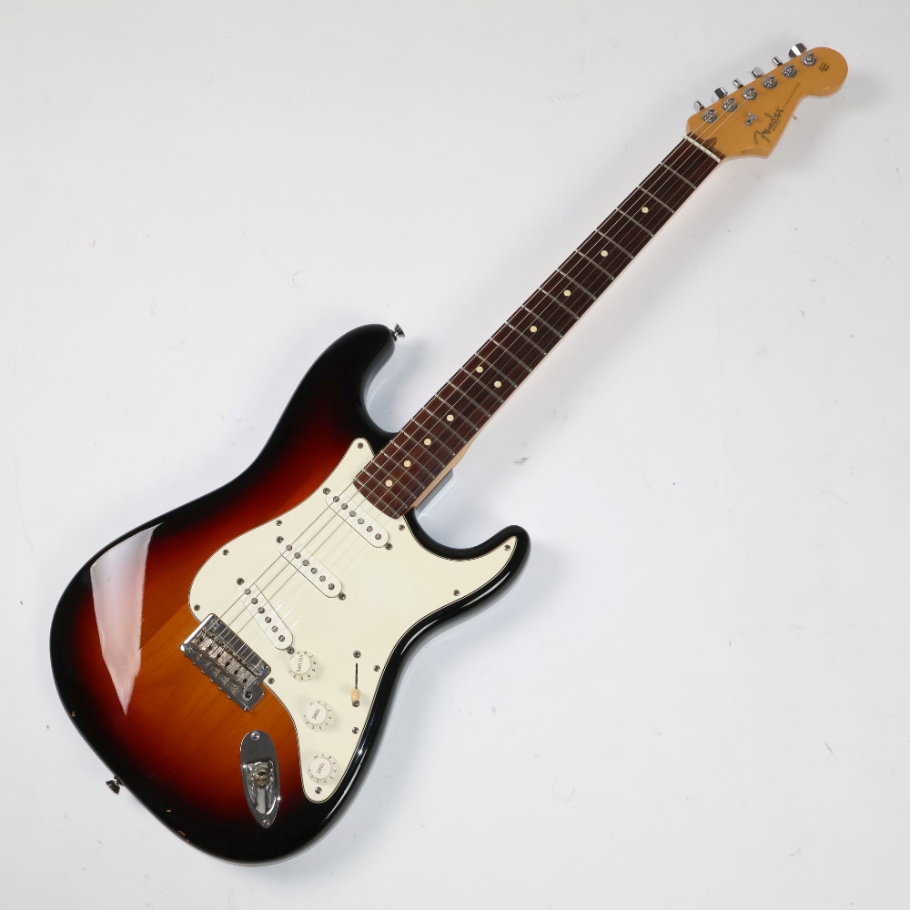 【中古】 エレキギター Fender American Standard Stratocaster 3-Color Sunburst 2011年製 フェンダー アメリカンスタンダード ストラトキャスター 詳細画像