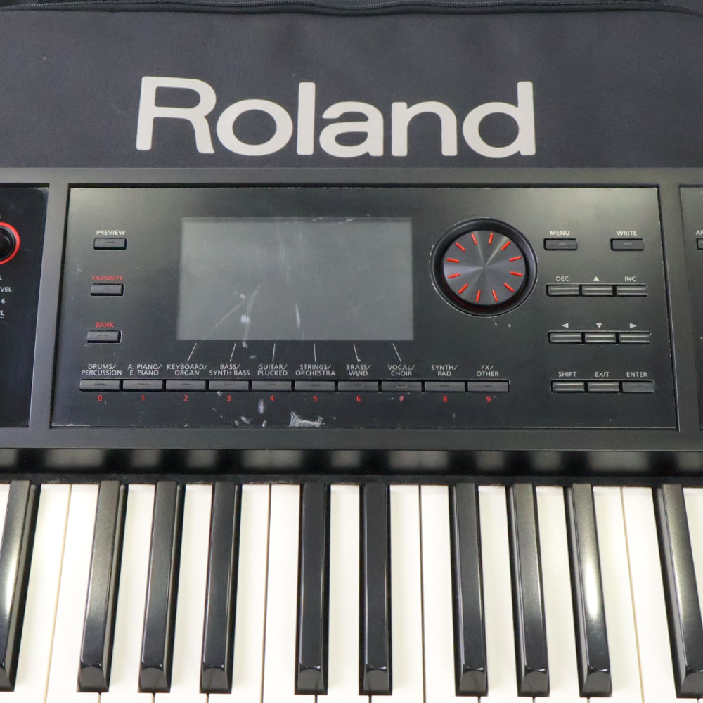 【中古】 ROLAND FA-08 Music Workstation シンセサイザー 88鍵 ディスプレイ