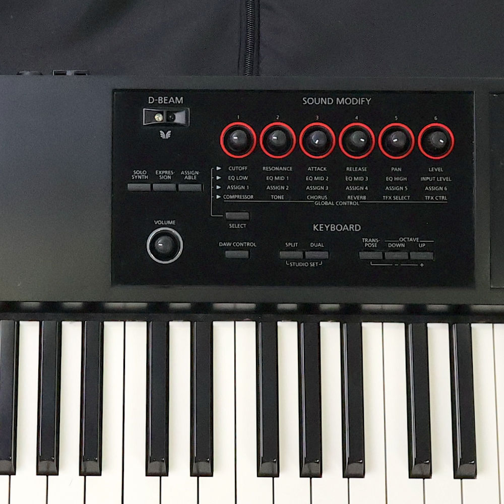 【中古】 ROLAND FA-08 Music Workstation シンセサイザー 88鍵 左コントロール