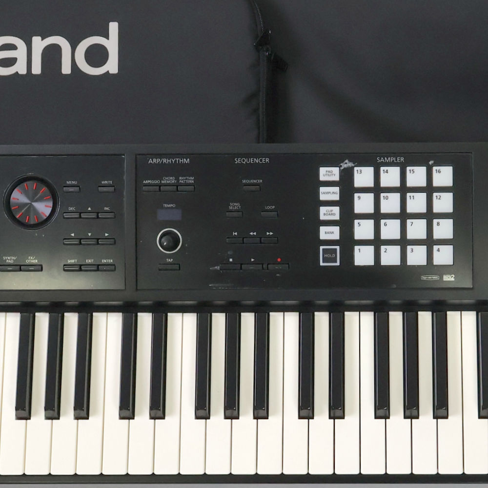 【中古】 ROLAND FA-08 Music Workstation シンセサイザー 88鍵 右コントロール