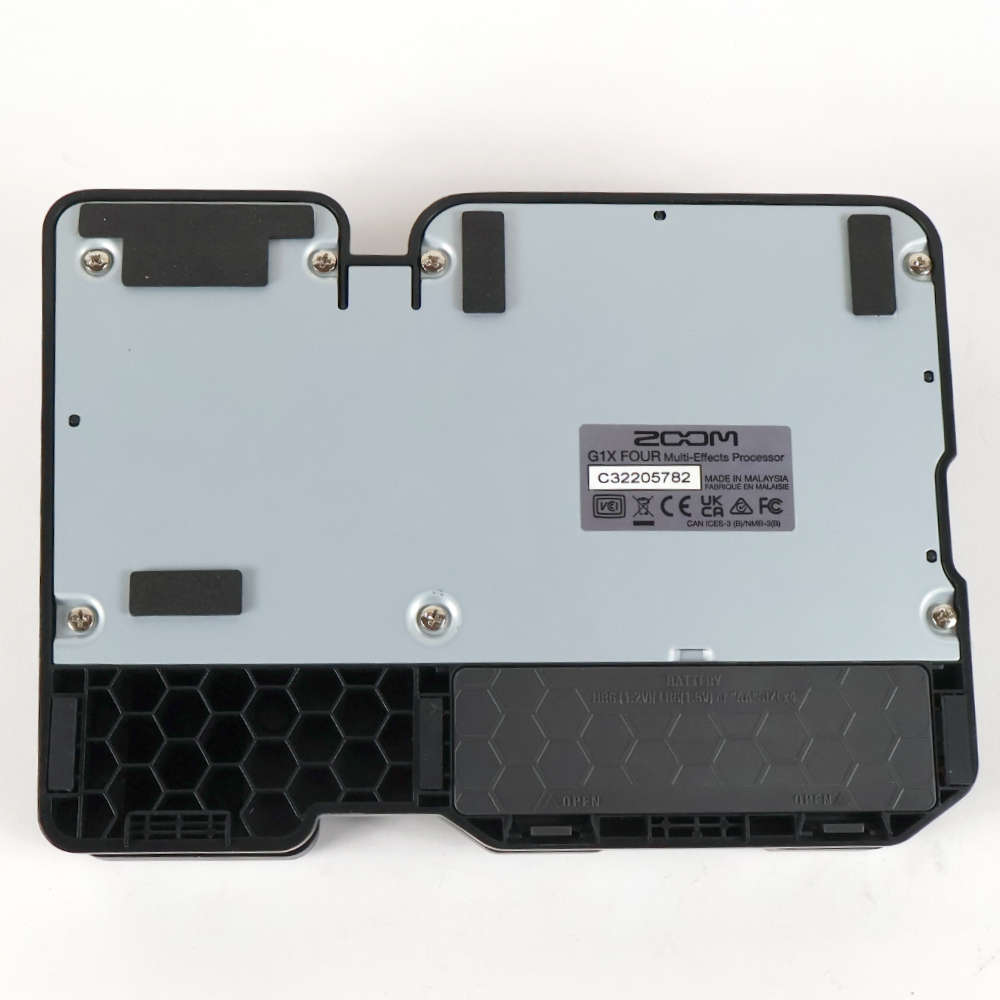 【中古】 ギターマルチエフェクター ZOOM G1X FOUR 裏面