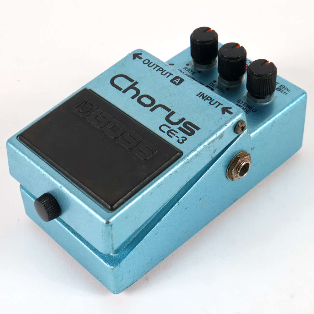 【中古】 コーラス エフェクター BOSS CE-3 Chorus Made in JAPAN ギターエフェクター 右サイド