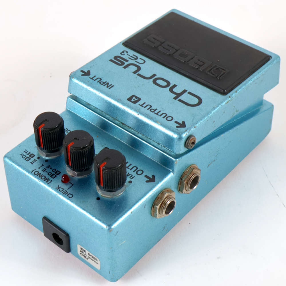 【中古】 コーラス エフェクター BOSS CE-3 Chorus Made in JAPAN ギターエフェクター 左サイド