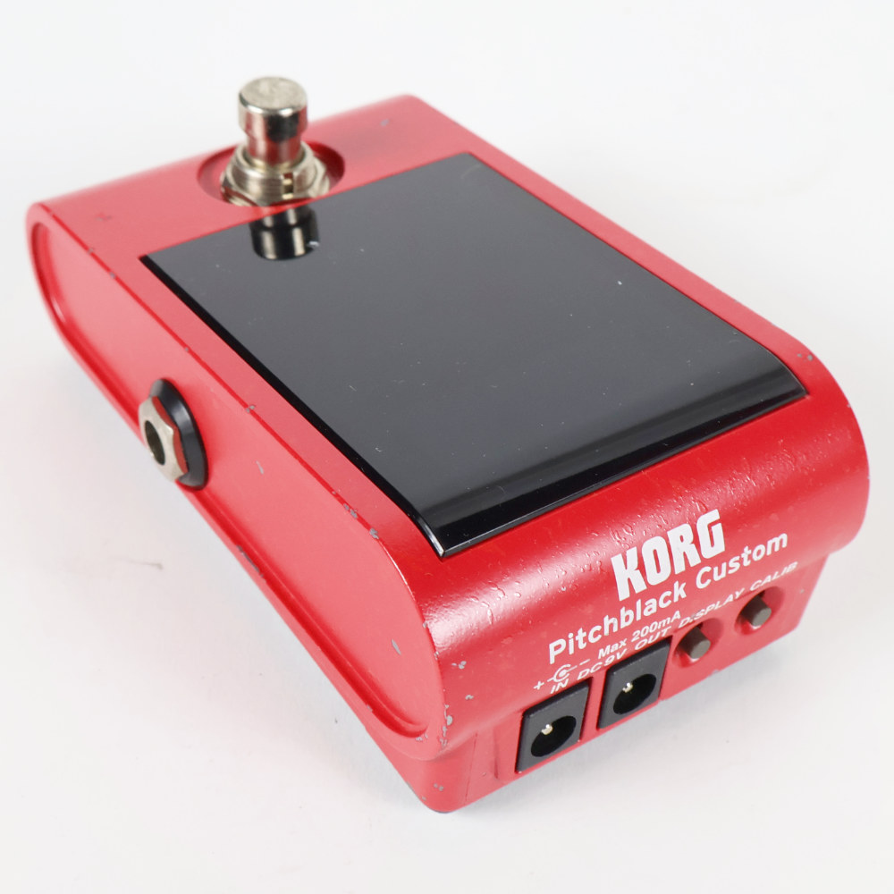 【中古】 チューナー KORG PB-CS Pitchblack Custom RED ギターチューナー ピッチブラックカスタム 本体画像 斜め