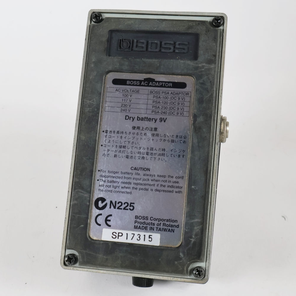 【中古】メタルゾーン エフェクター BOSS MT-2 Metal Zone ボス ギターエフェクター 本体画像 裏 