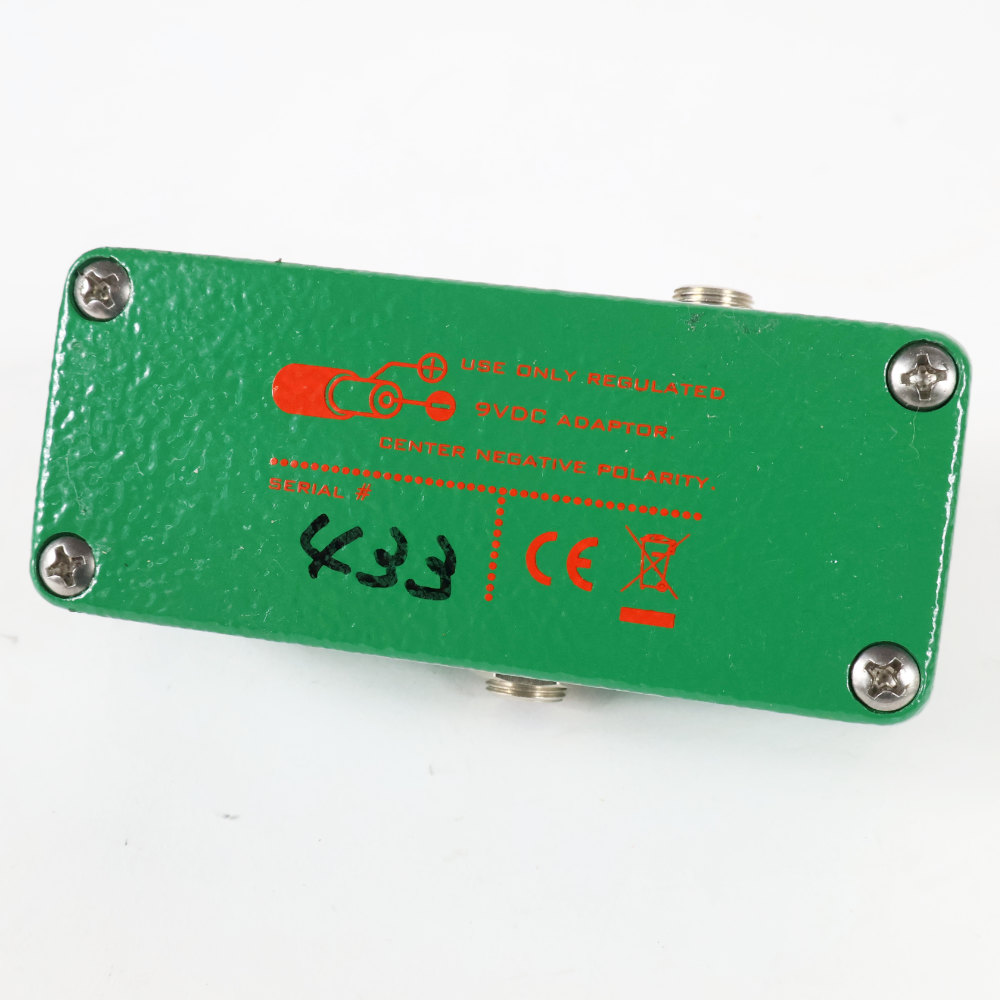 【中古】 E.W.S. BMC2 BASS MID CONTROL 2 ベース用エフェクター 本体画像 裏 