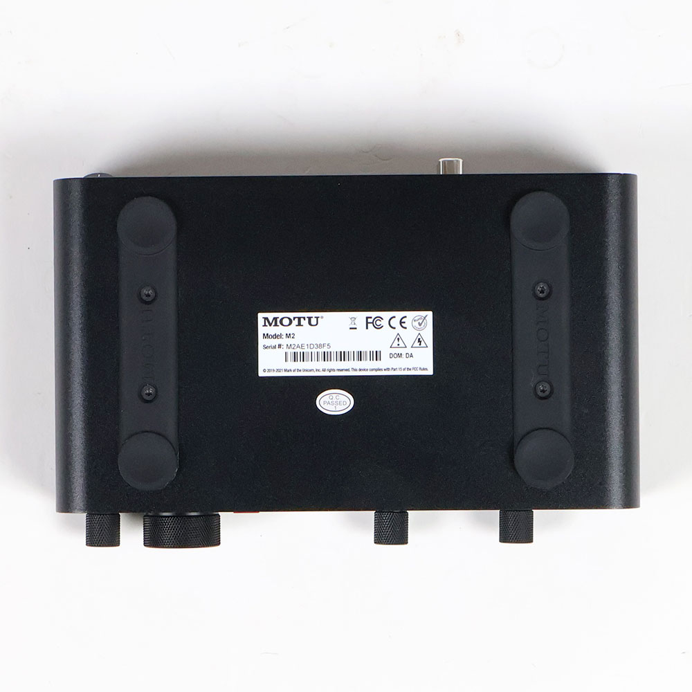 【中古】 MOTU M2 2in 2out オーディオインターフェイス 裏面