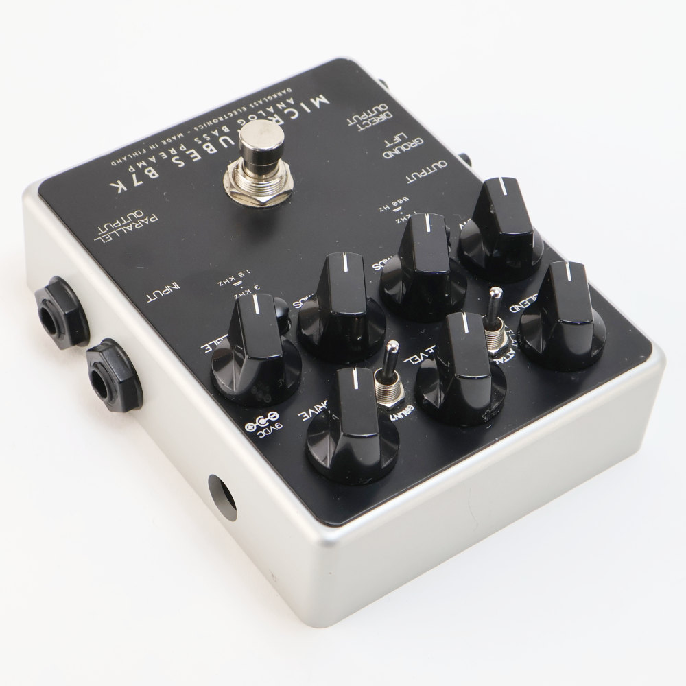 【中古】 Darkglass Electronics Microtubes b7k V2 OverDrive Preamp ベース用 アナログプリアンプ 本体画像 斜め 