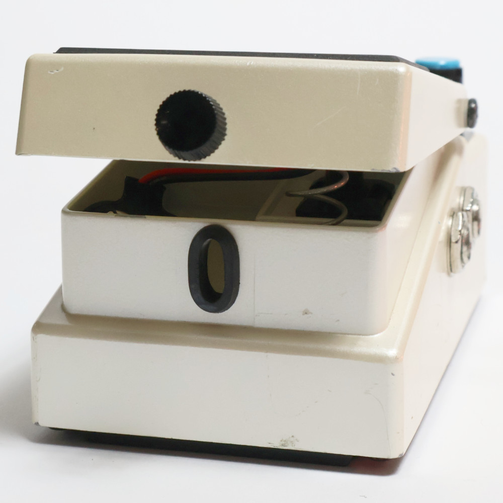 【中古】 デジタルディレイ エフェクター BOSS DD-3 Digtal Delay ギターエフェクター ディレイ 電池ボックスゴムパーツ