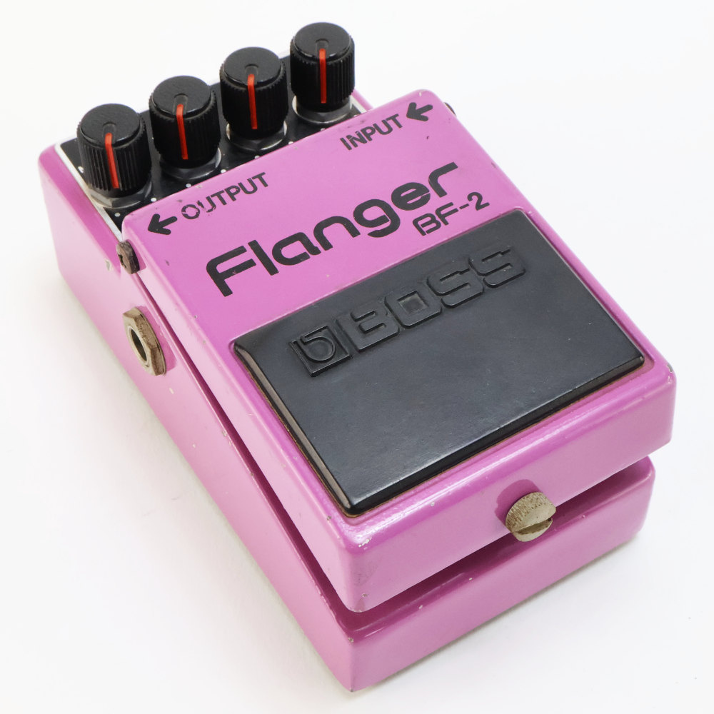 【中古】 フランジャー BOSS BF-2 Flanger Made in Japan Black Label ボス ギターエフェクター 本体画像 斜め 