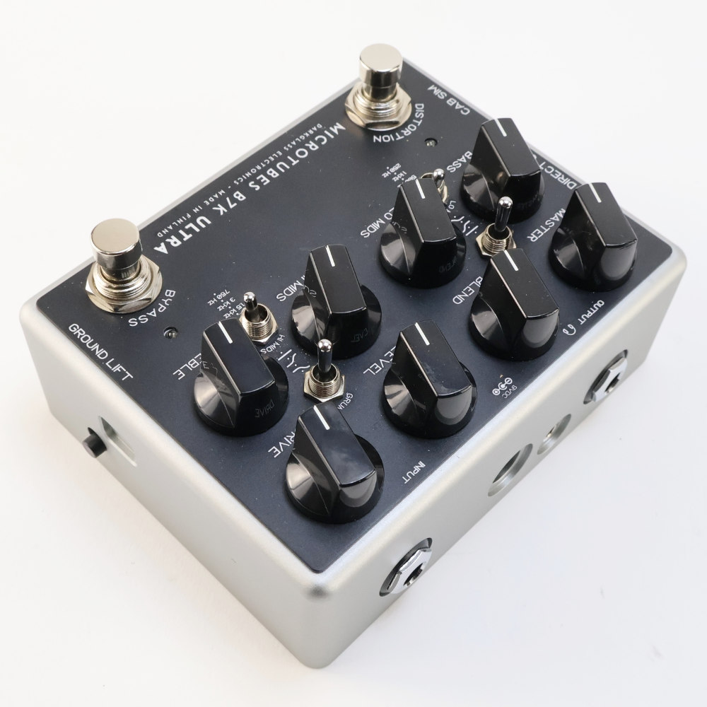 【中古】 ベースプリアンプ Darkglass Electronics Microtubes B7K Ultra V2 ベース用 プリアンプ 本体画像 斜め