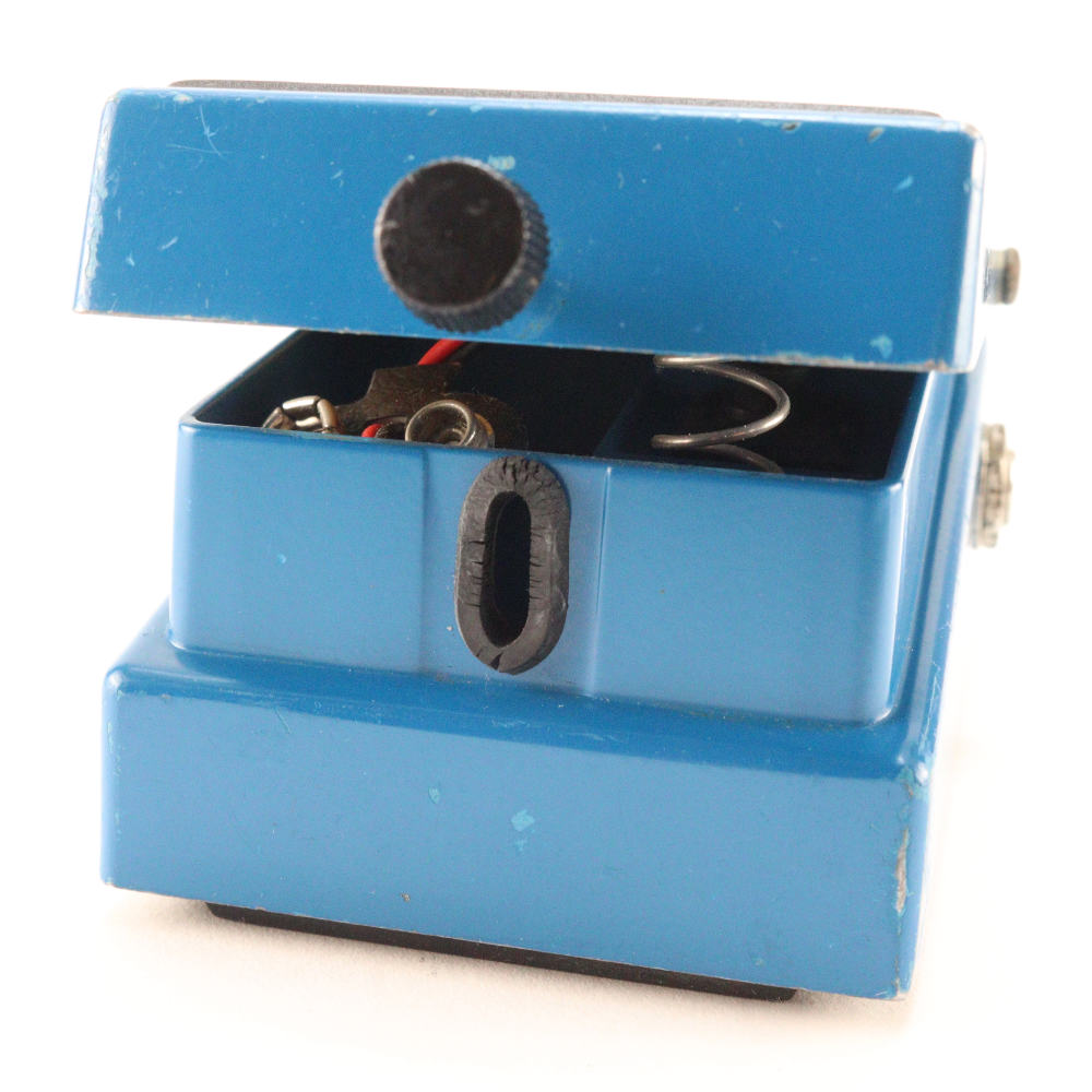 【中古】 ブルースドライバー エフェクター BOSS BD-2 Blues Driver ギターエフェクター オーバードライブ ブルドラ 電池ボックスゴムパーツ