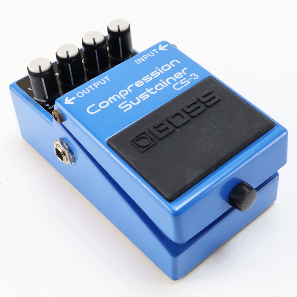 【中古】コンプレッサー エフェクター BOSS CS-3 Compression Sustainer ギターエフェクター 本体画像 斜め 