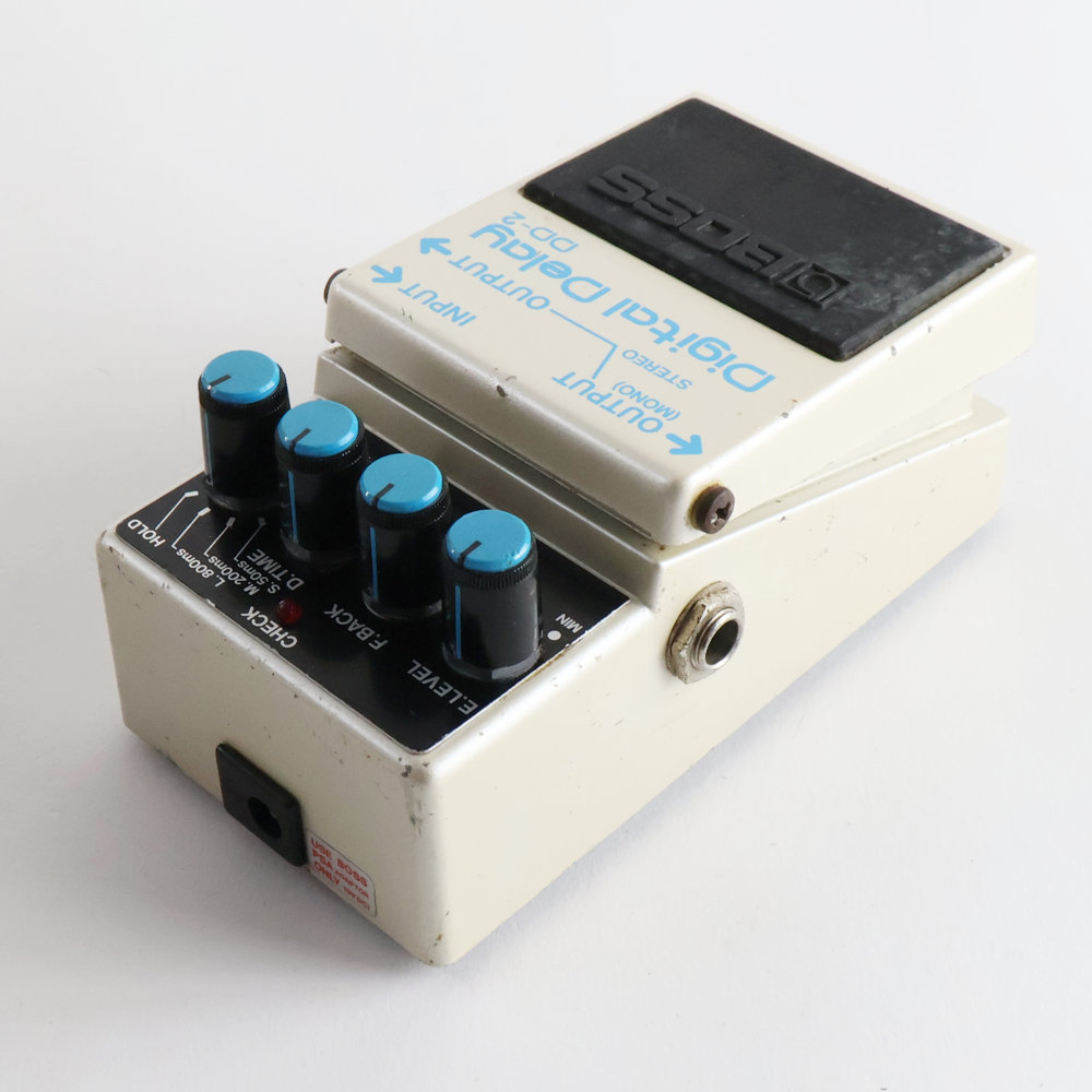 【中古】 デジタルディレイ エフェクター BOSS DD-2 Digital Delay Made in JAPAN ギターエフェクター 側面