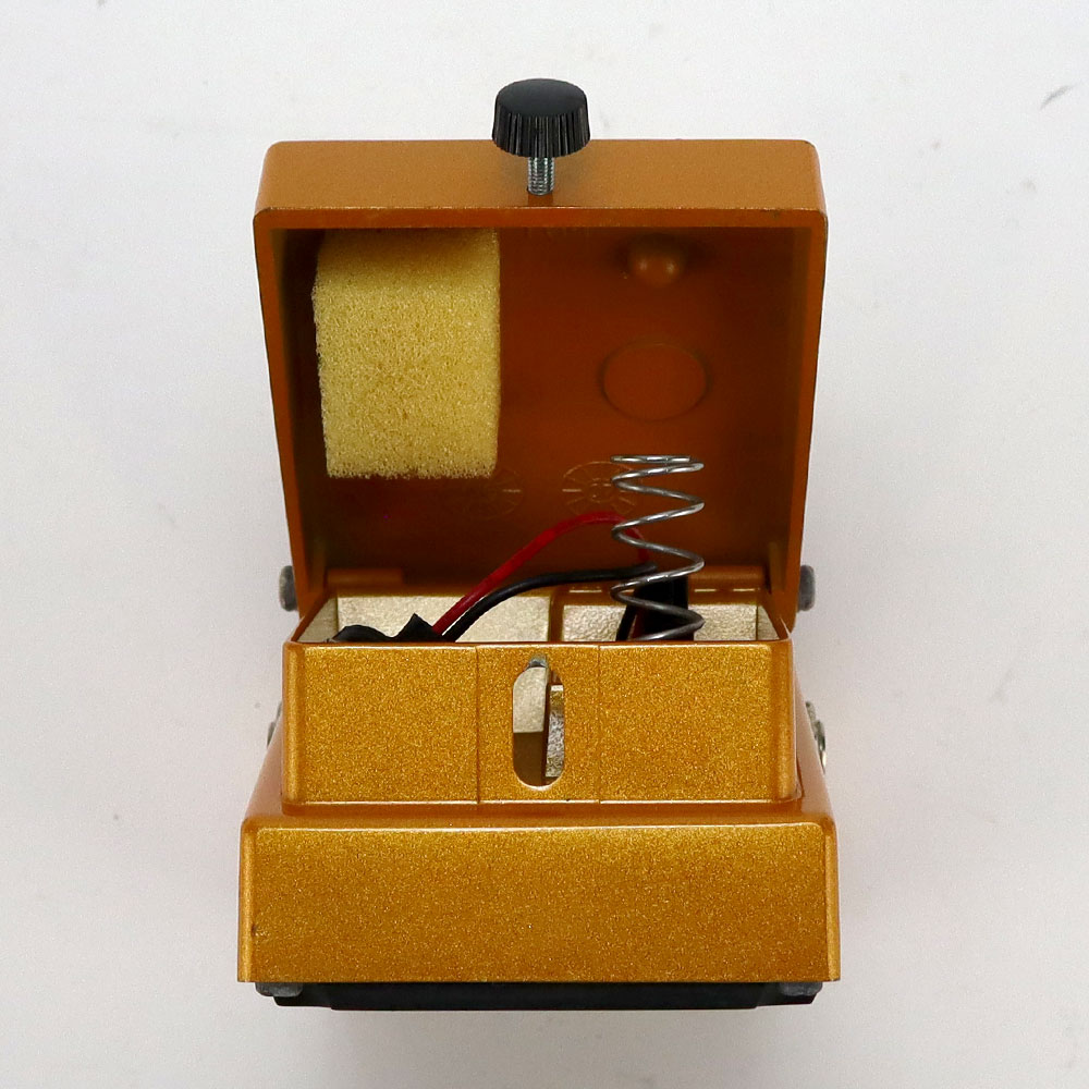 【中古】 オーバードライブ エフェクター BOSS DN-2 Dyna Drive ギターエフェクター ゴム欠品