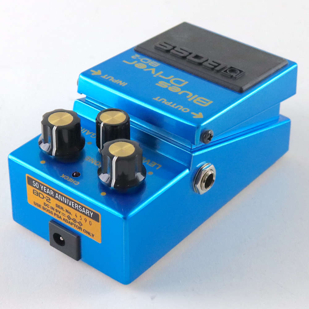 【中古】 オーバードライブ エフェクター BOSS ボス BD-2-B50A ブルースドライバー ギターエフェクター BOSSブランド設立50周年記念モデル 左サイド