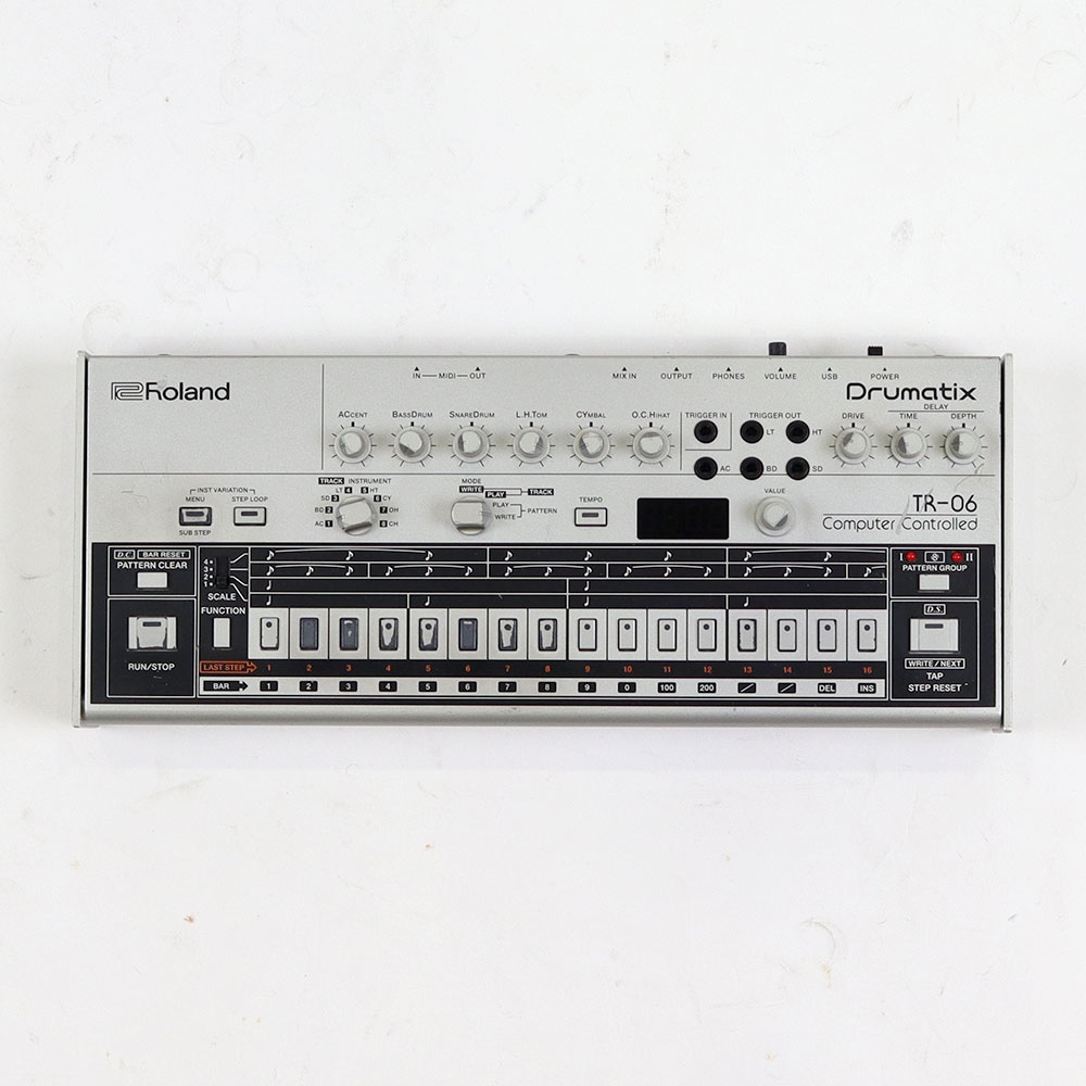 【中古】 ROLAND TR-06 Drumatix リズムマシン Boutique ローランド ブティーク 正面