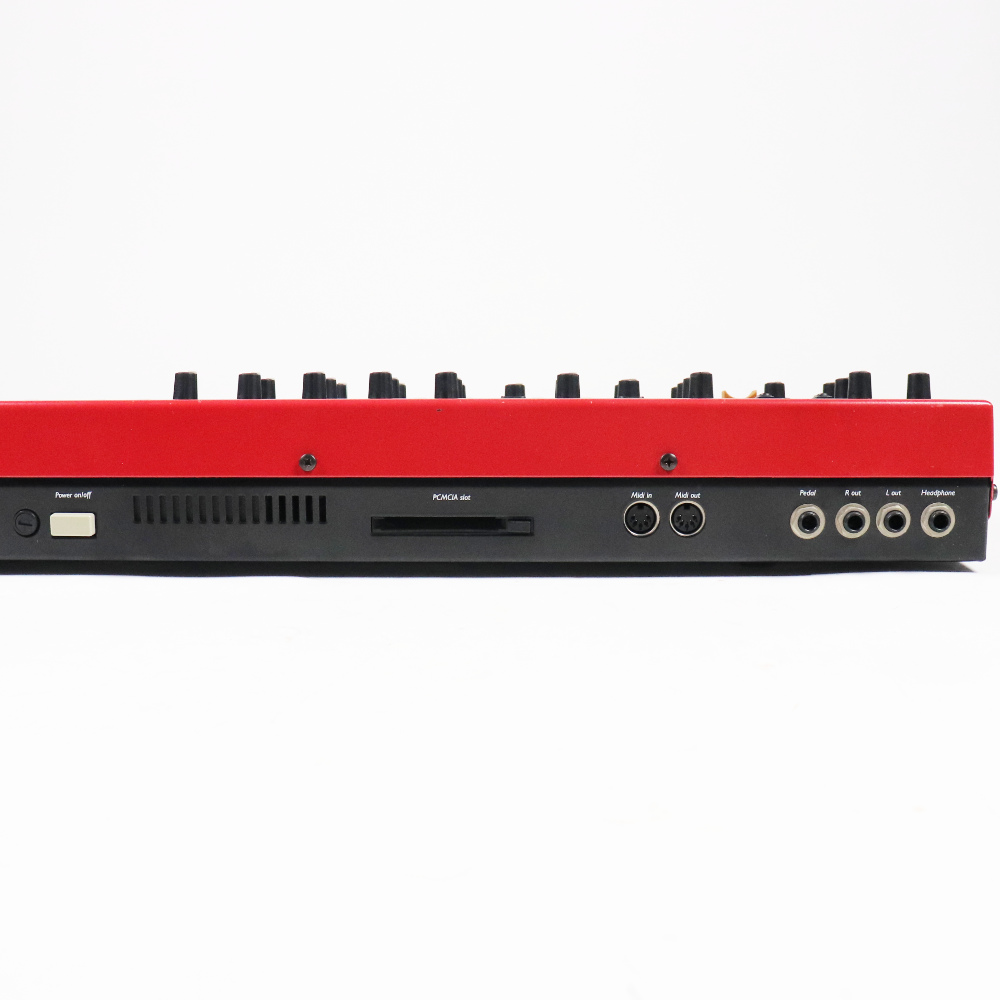 【中古】 シンセサイザー CLAVIA Nord Lead プラグインアウト