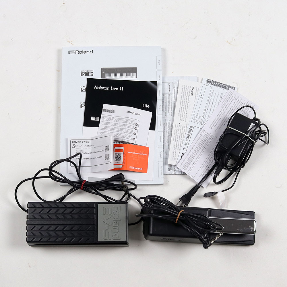 【中古】 ROLAND FANTOM-08 MUSIC WORKSTATION シンセサイザー キーボード 付属品