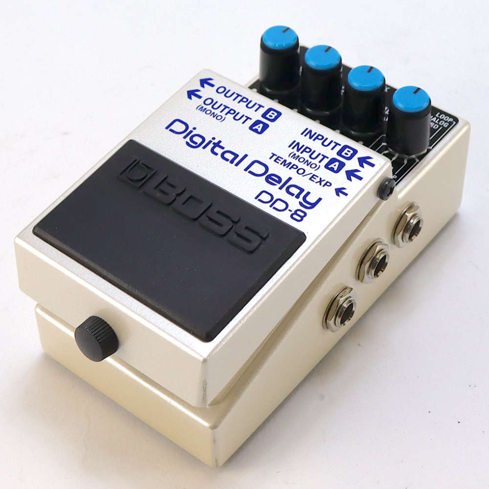 【中古】 ディレイ エフェクター BOSS DD-8 Digtal Delay ギターエフェクター 斜めアングル画像